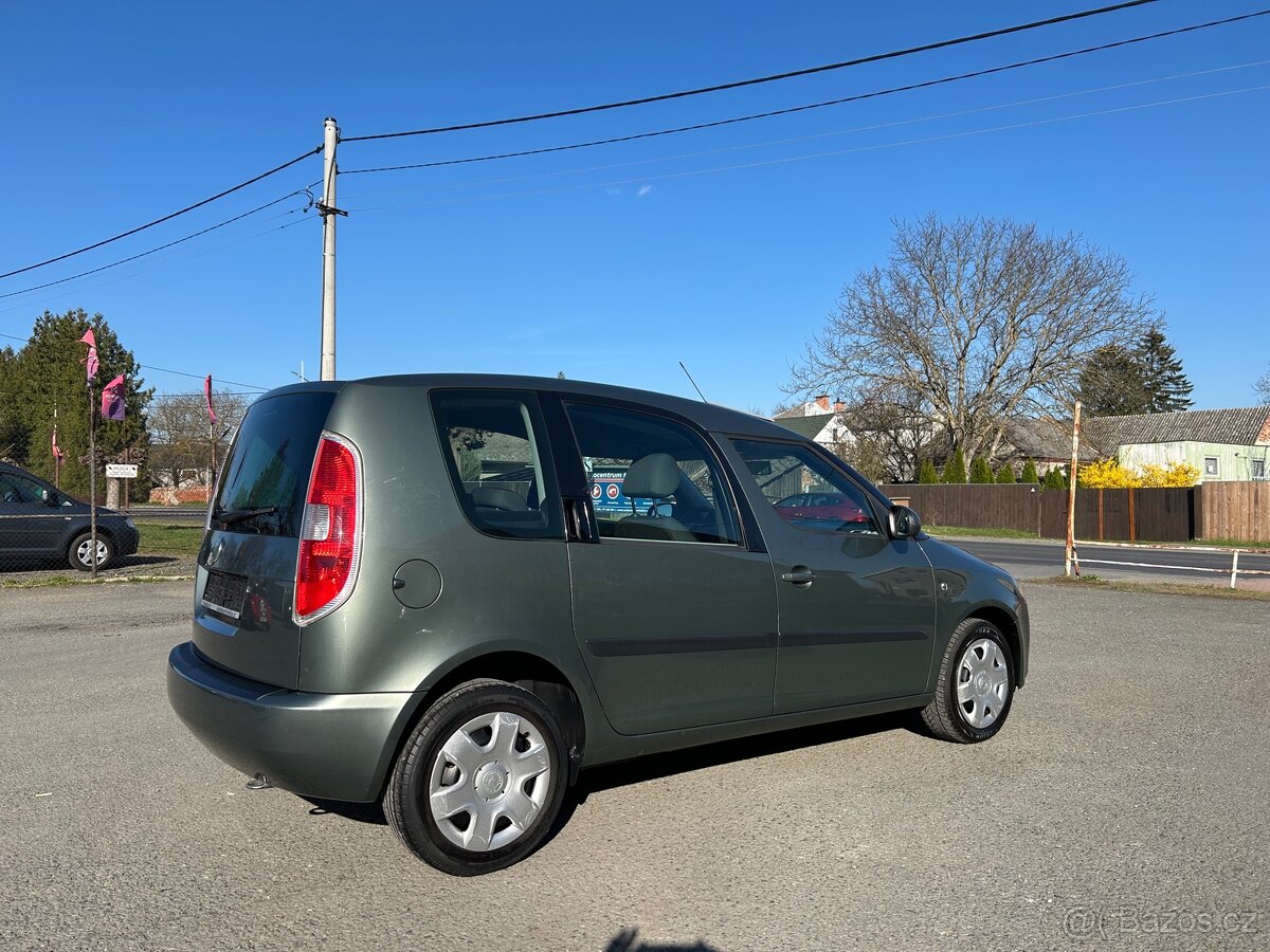 ŠKODA ROOMSTER 1. 4 MPI SERVISNÍ KNIHA