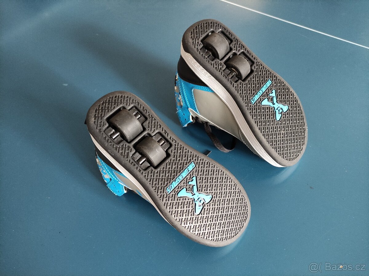 koloboty SidewalkSport vel. 33