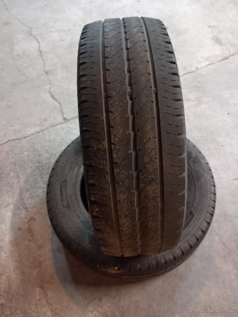 Pneu 215/65/16"C"Barum,dva kusy 1000kc