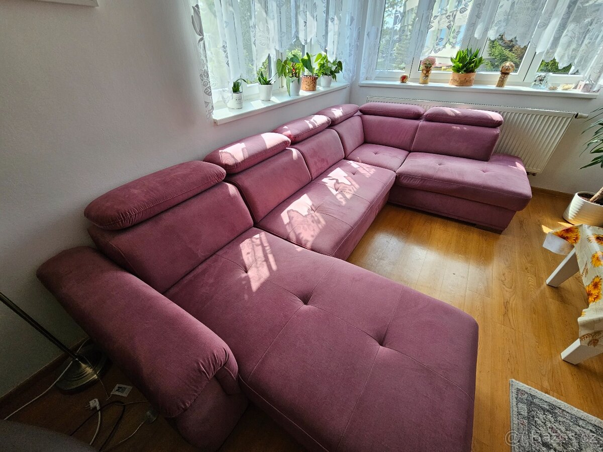 Fialová sedací souprava