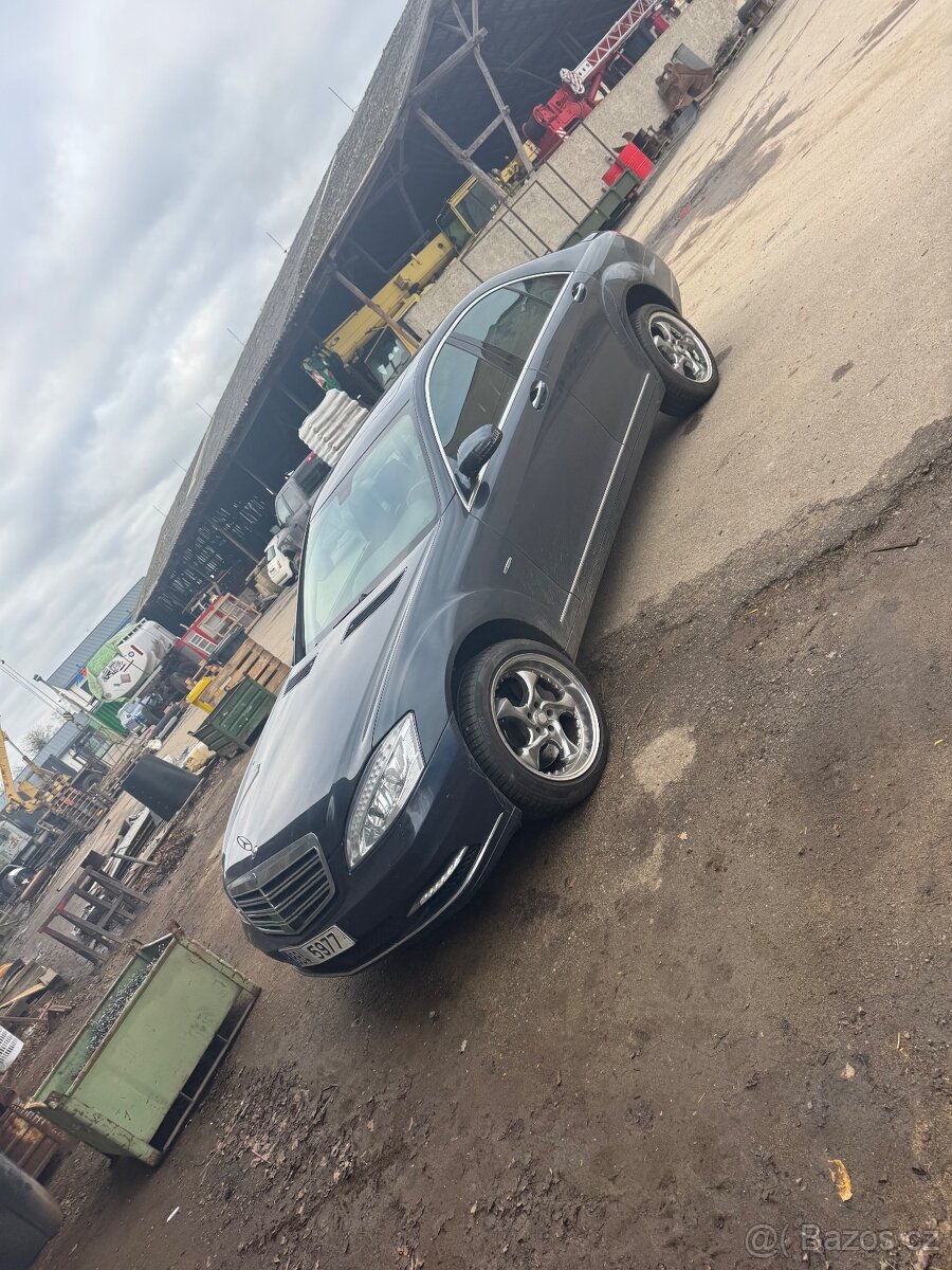 Mercedes S Class W221