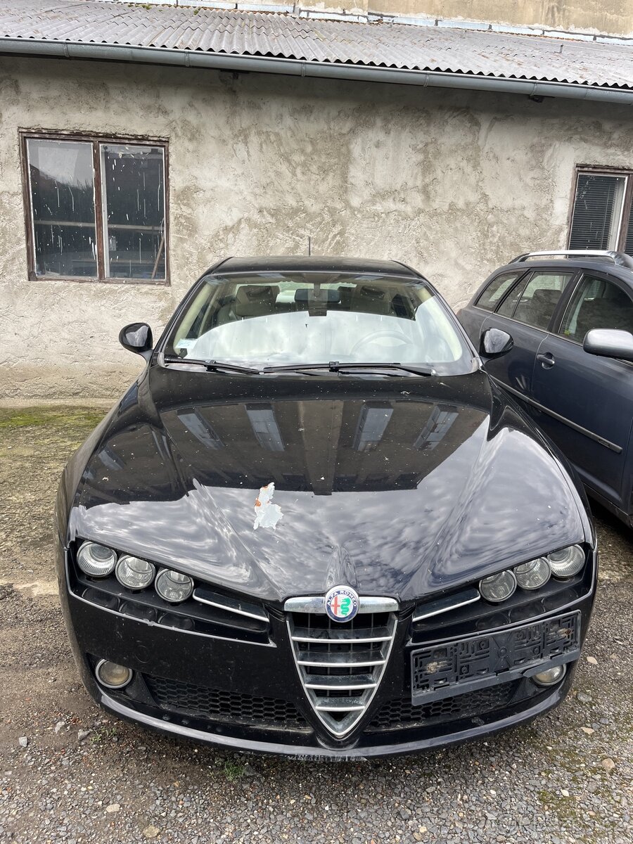Alfa romeo 159 na náhradní díly