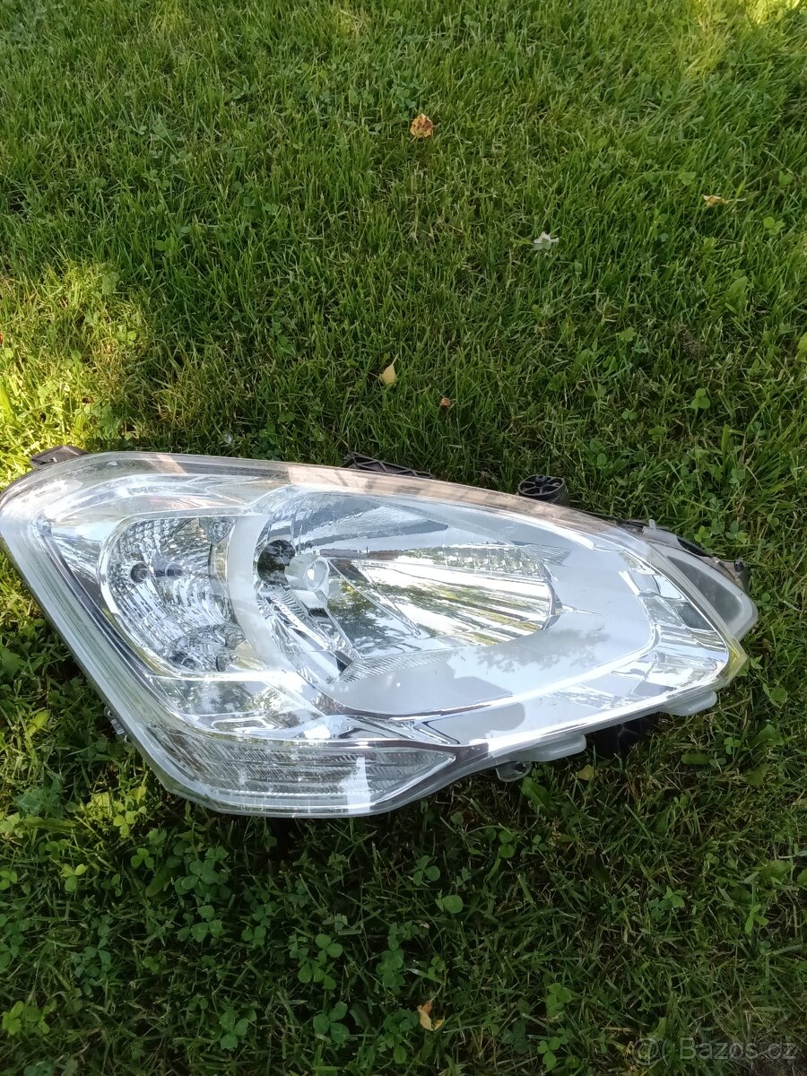 Citroen Berlingo pravé světlo