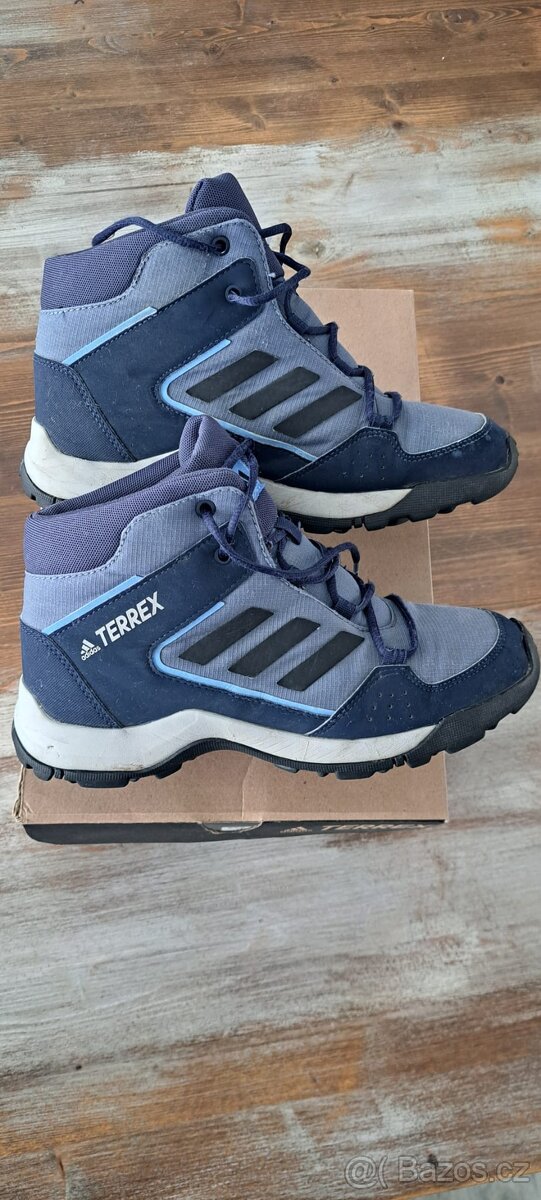 Dětské sportovní trekkové boty ADIDAS - 36