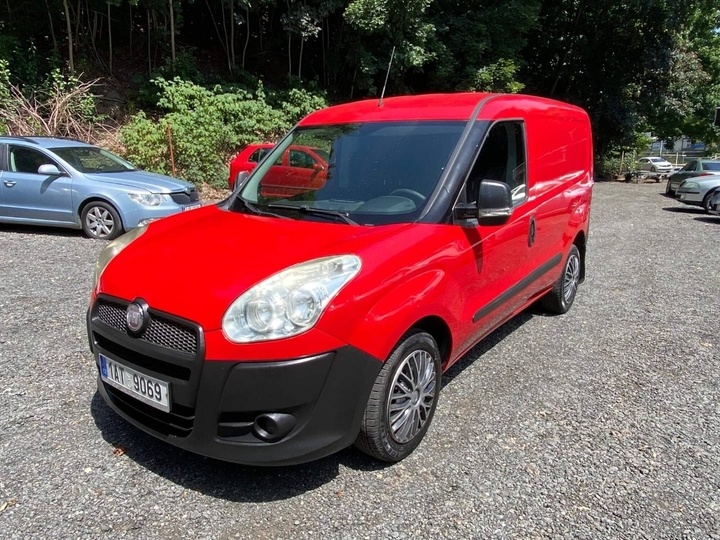 Fiat Doblo Cargo 1.4i 70 kW nové ČR odpočet DPH STK 2/27