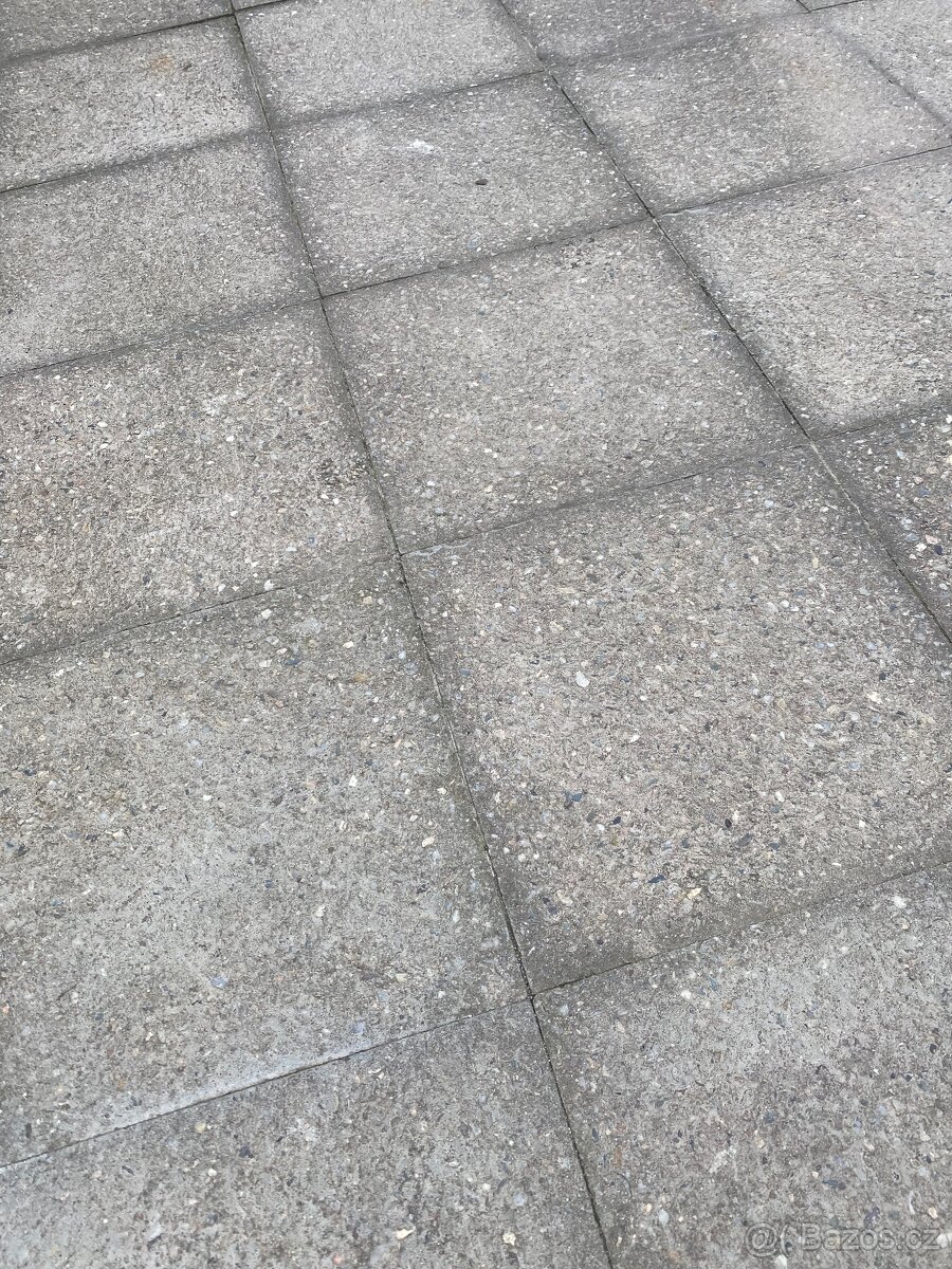 Dlaždice venkovní- šedá