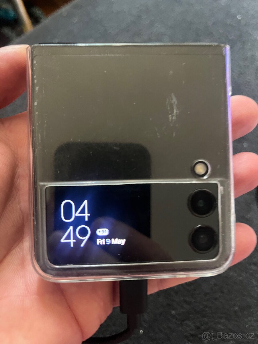 Samsung Galaxy Zflip 3 + Galaxy Watch 5 Pro