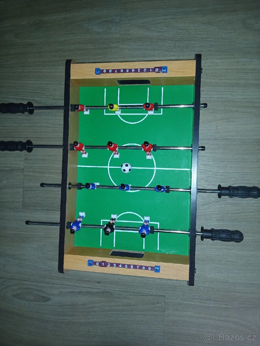 Stolní fotbálek