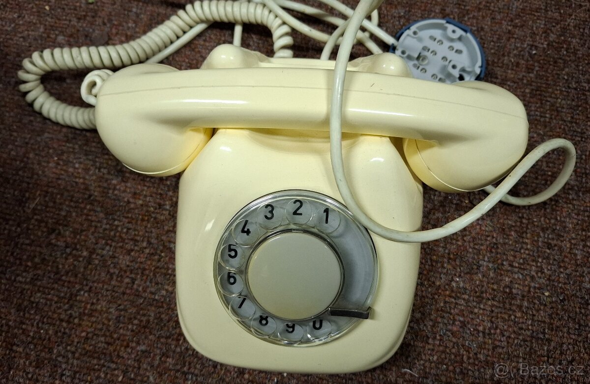 Retro telefon Tesla Stropkov