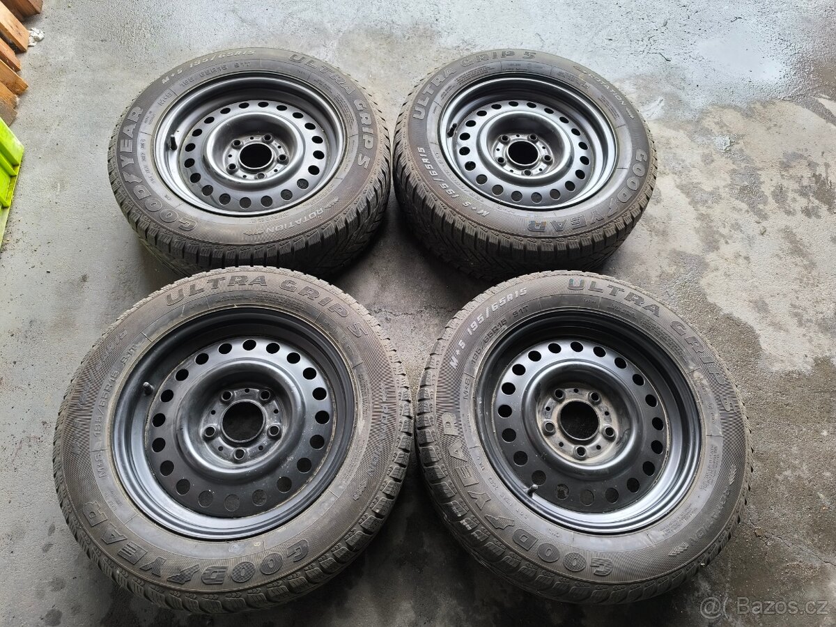 Bmw zánovní plechové disky 15" Sada Č.130