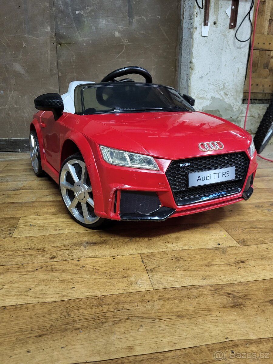 Elektrické dětské auto Audi TT RS