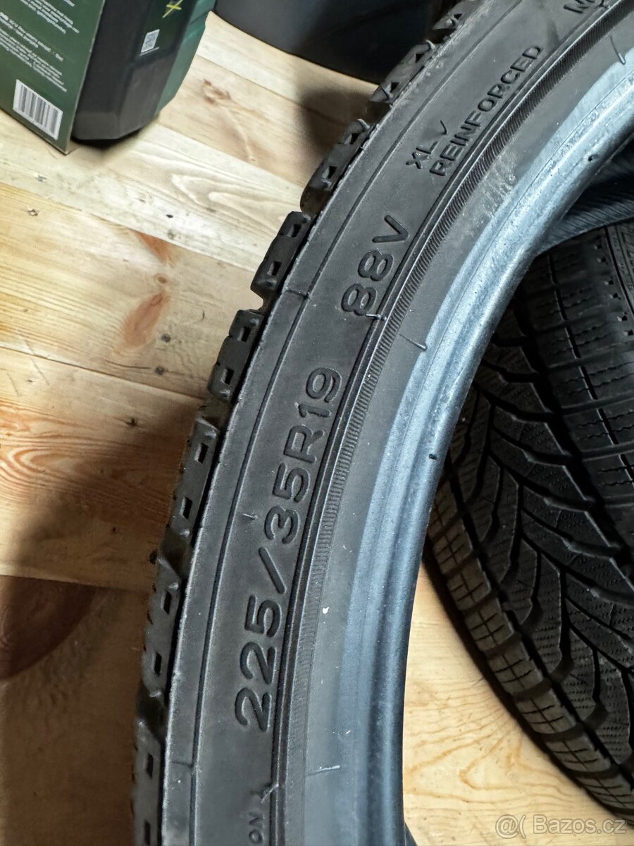 225/35 r19 zimní pneu