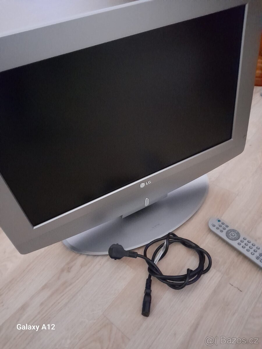 Televize uhlopříčka 58cm, LCD LG 23LC1R nemá DVBT-2