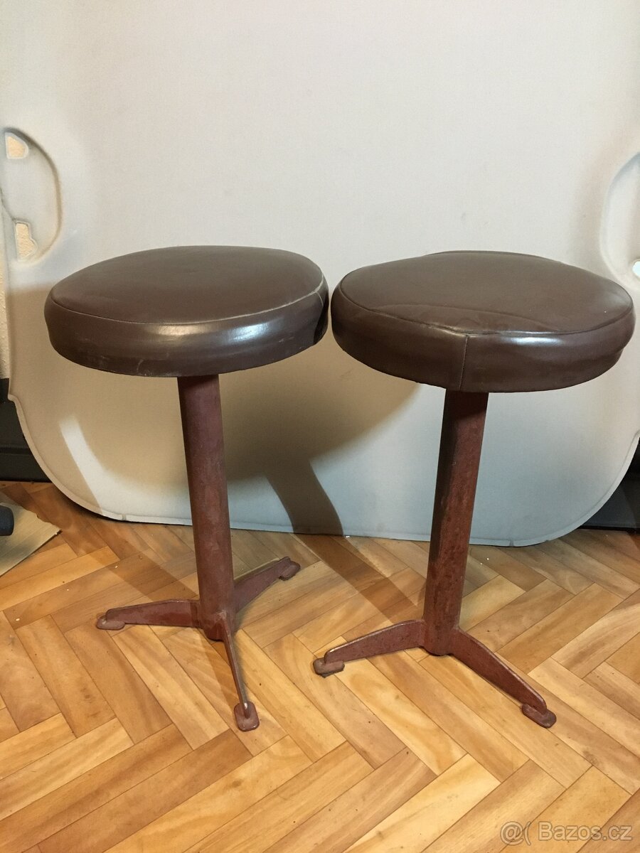 Prodám barové židle stojan na květiny retro