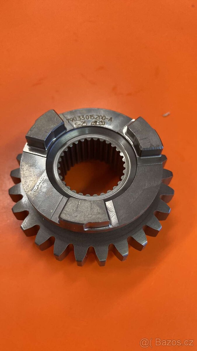 KTM - 79033015300 ozubené kolo do převodovky, 5. stupeň