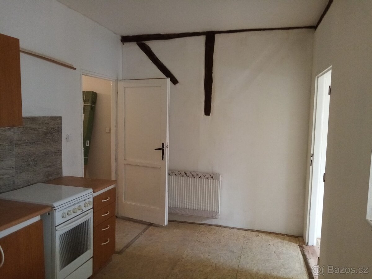 Pronajmu byt 2+1 Chrast