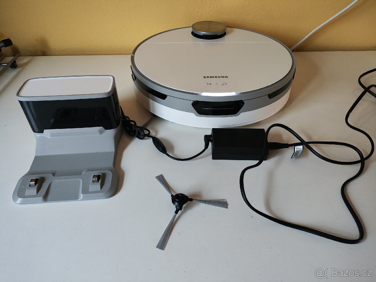 Vysavač Samsung Jet Bot