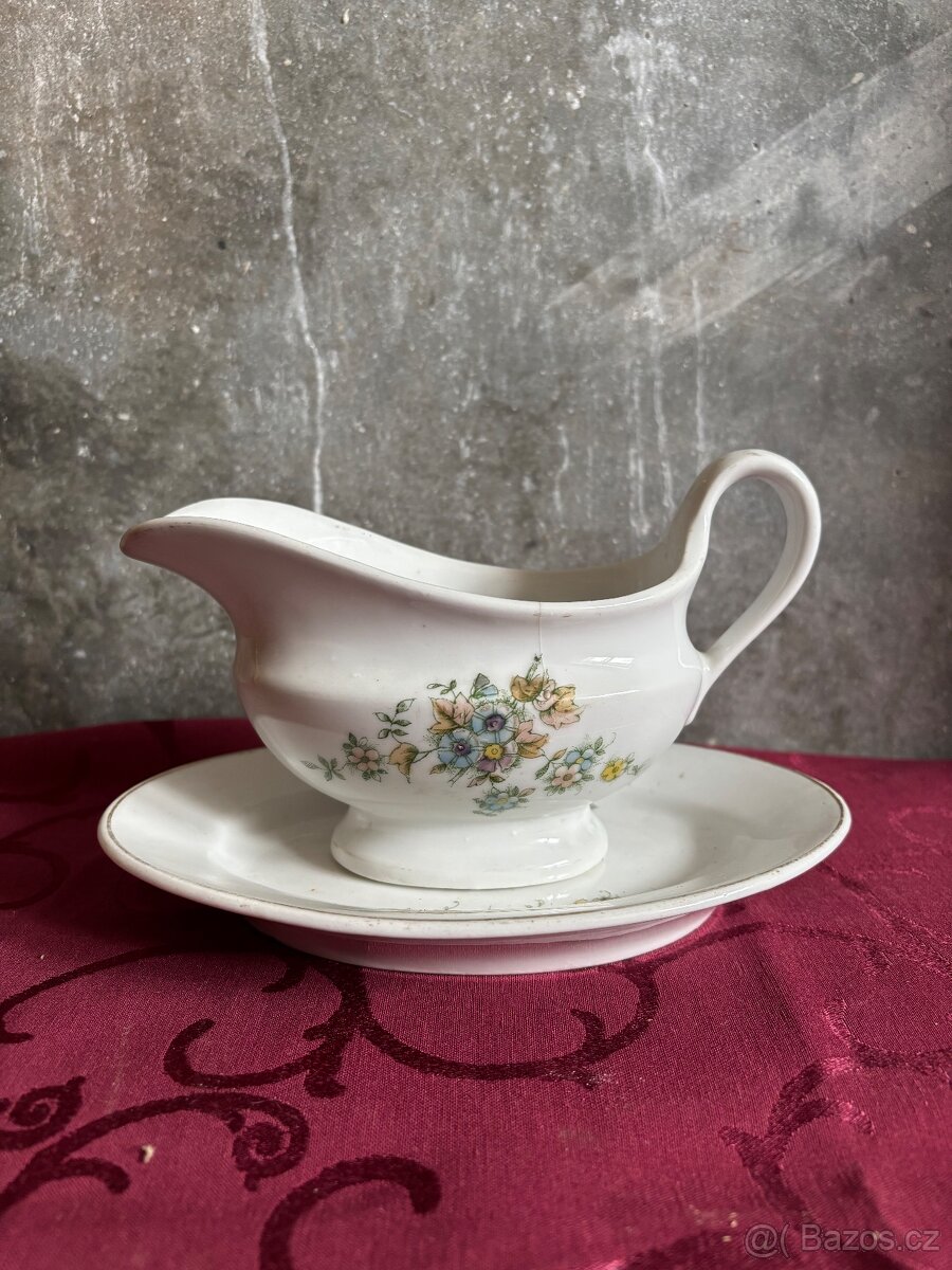 Omáčník a talířek