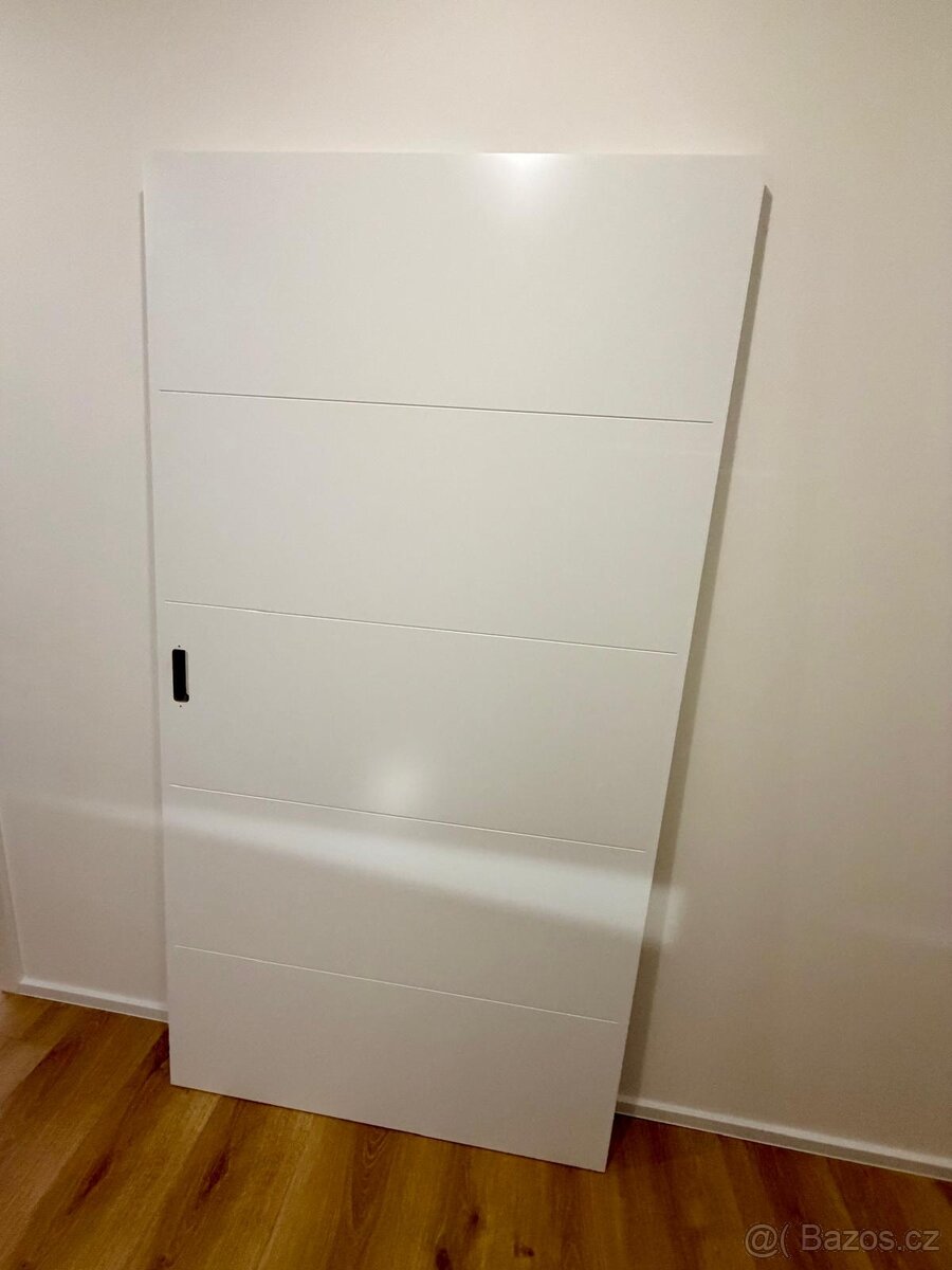 Posuvné interiérové dveře bílé