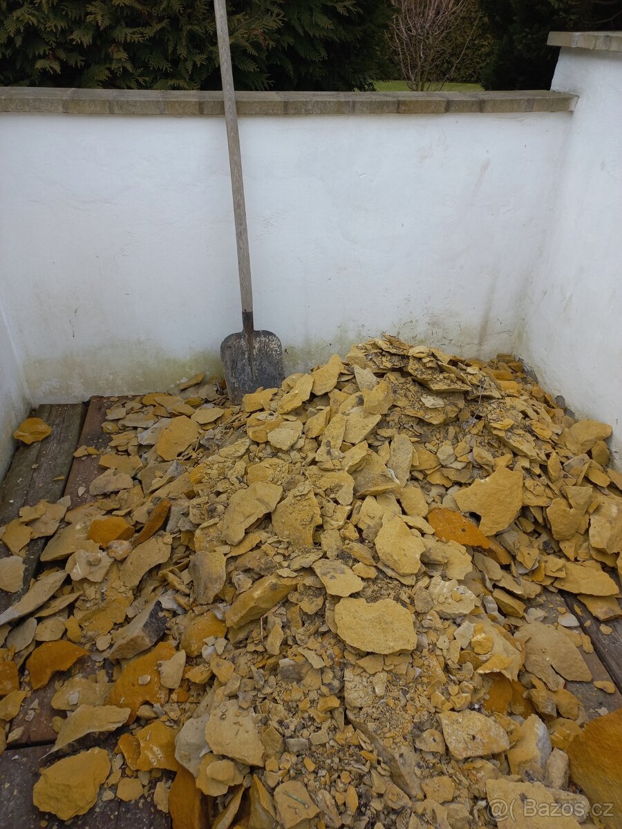 Kamenné odseky suť