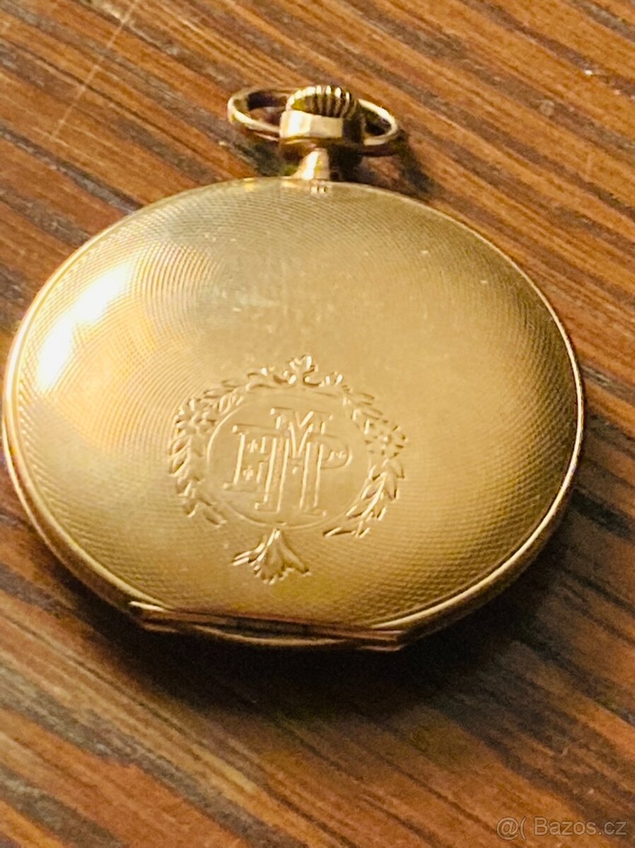 Zlaté 14-karátové tříplášťové kapesní hodinky Tavannes