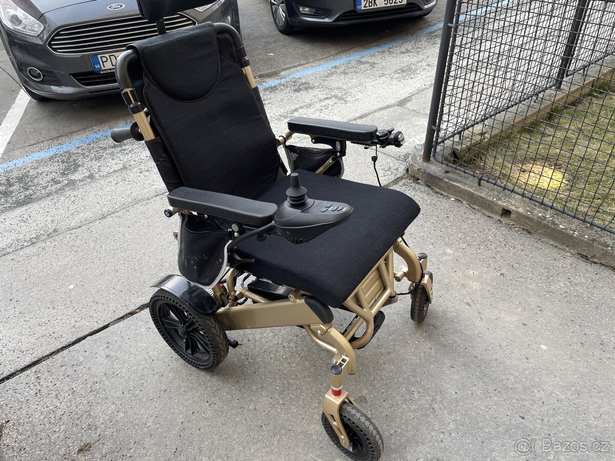 Elektrický invalidní vozík Eroute 7001r