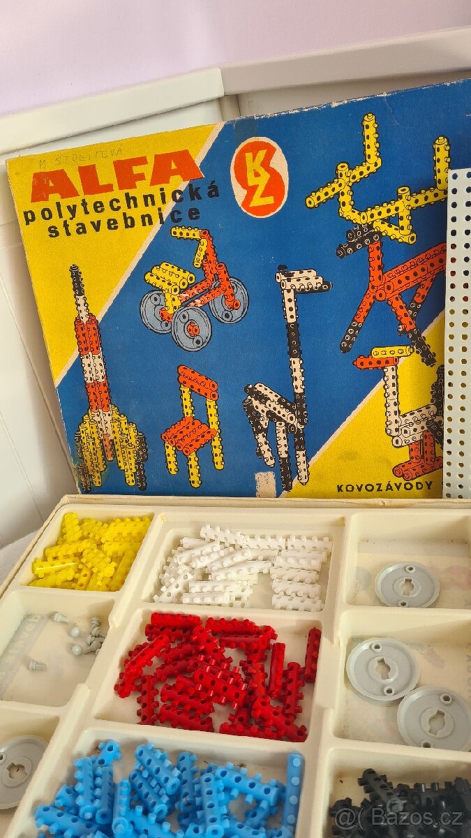 Retro polytechnická stavebnice