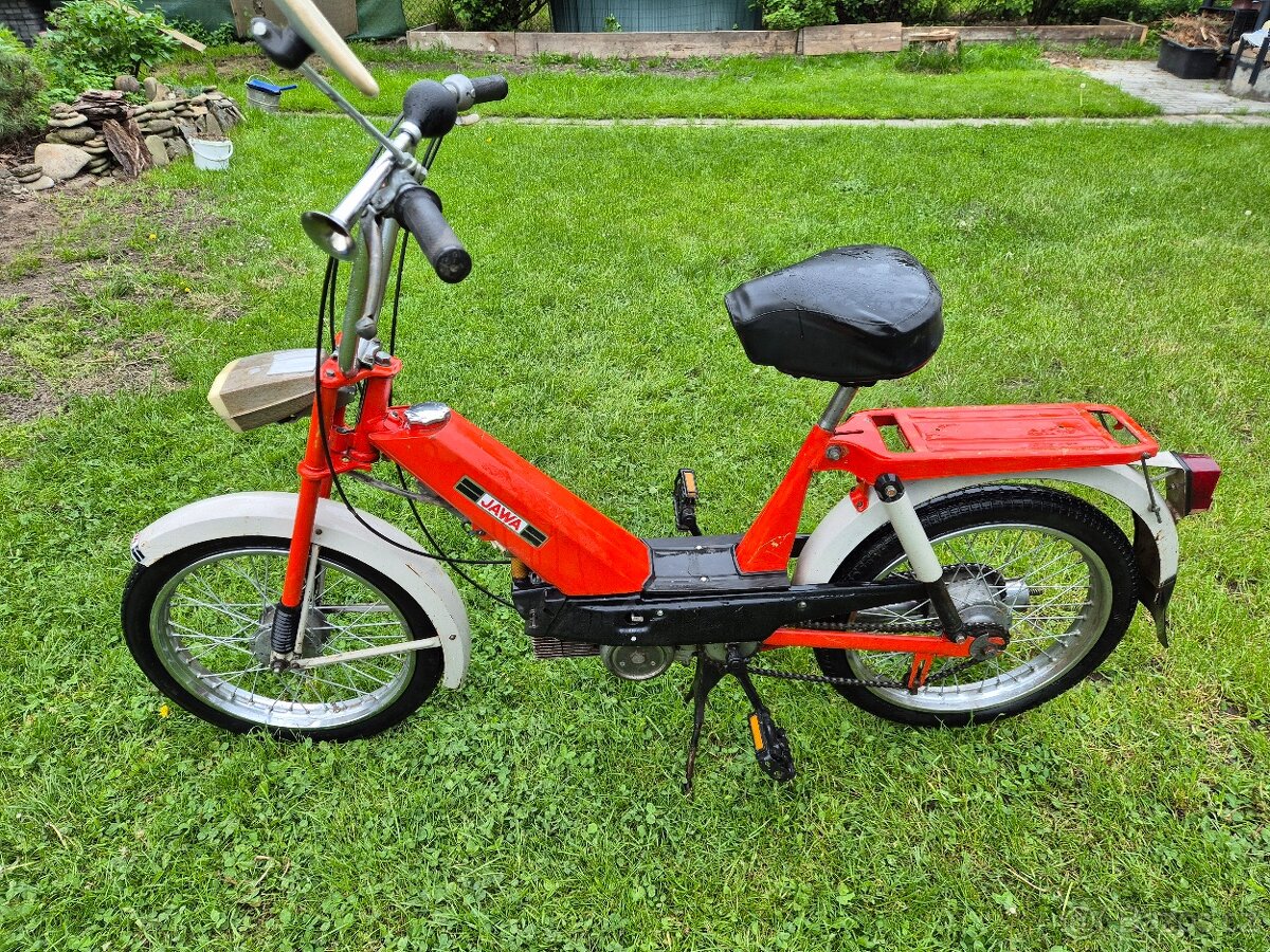 Babetta 207 s kartičkou, zachovalá, původní červená 8.