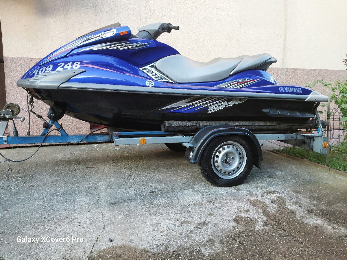 Vodni skútr YAMAHA 1800 SHO
