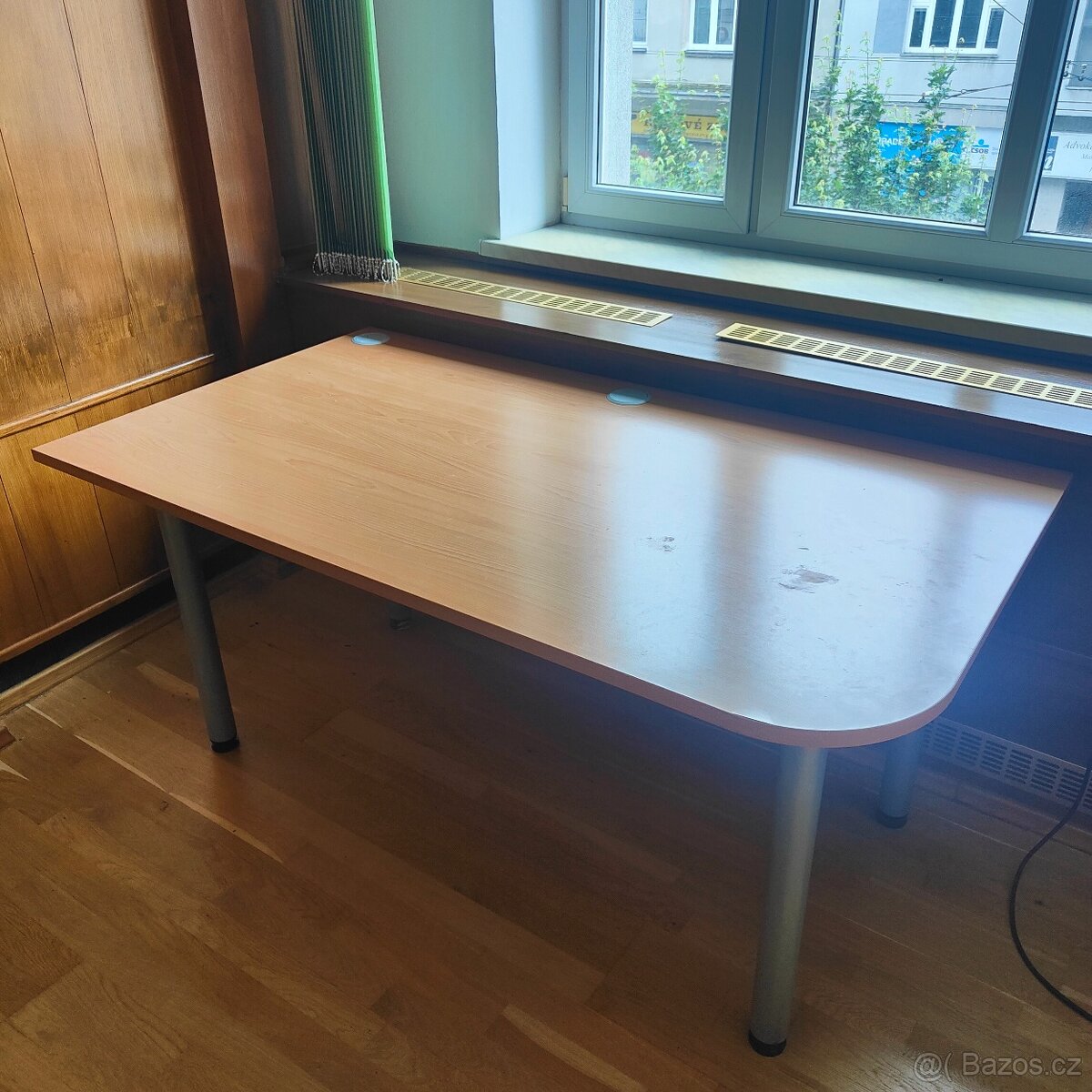 Počítačový stůl, rohový