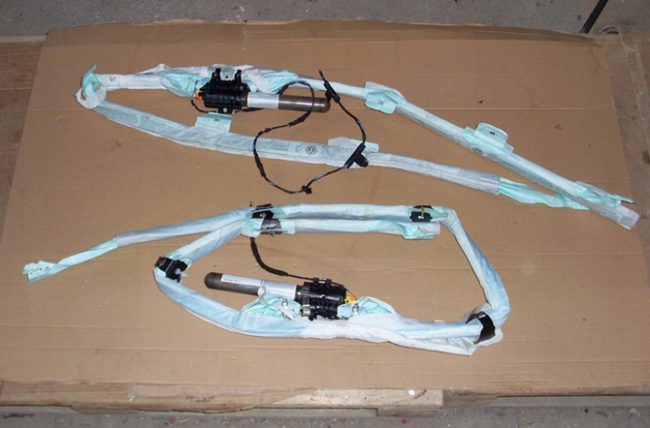 Stropní Airbag Vw Passat B7 3C0880742F | 3C0880741F