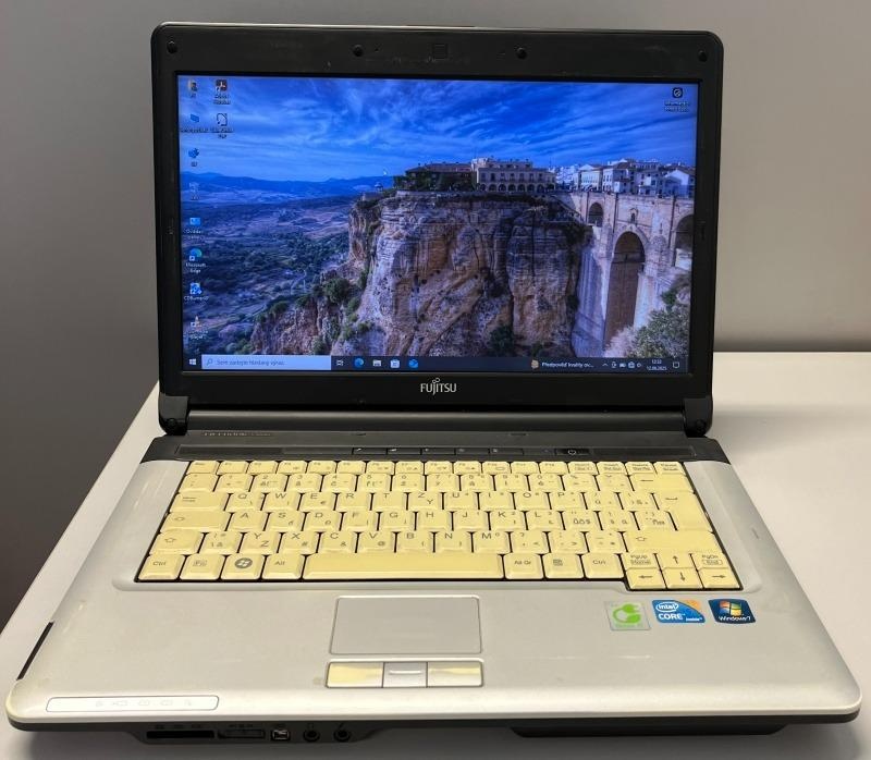 FUJITSU LIFEBOOK S710, 14" HD, i5, 4GB DDR3, 150GB SSD