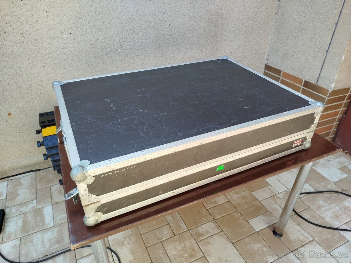 Soundcraft Si Performer 3 + stagebox Mini 32