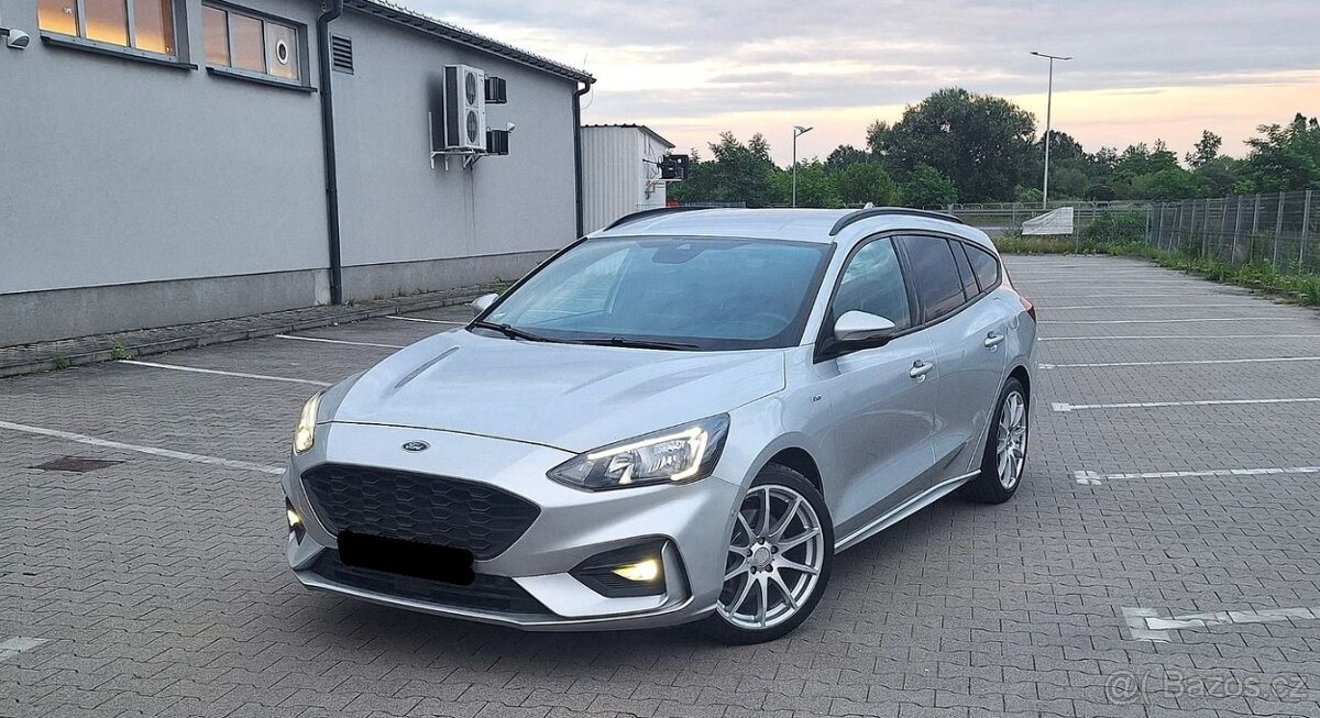 Ford Focus 1.5 EcoBlue Start-Stopp-System ST-LINE DESIGN