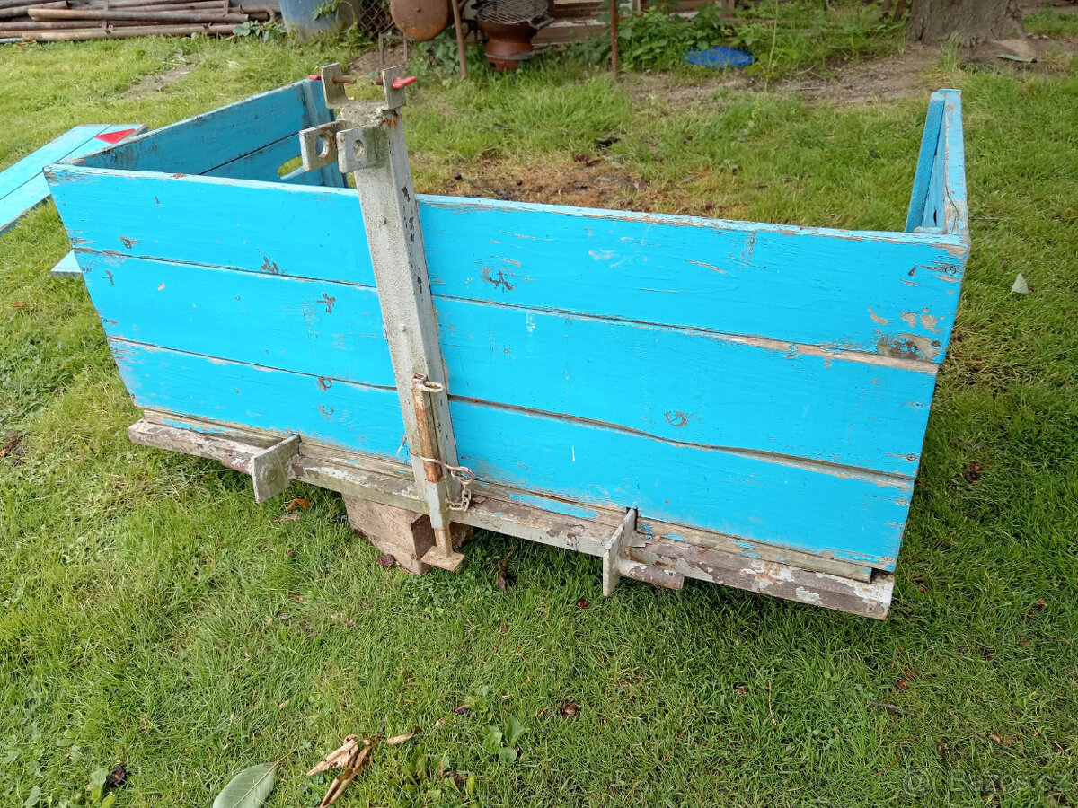 Transportní box za traktor