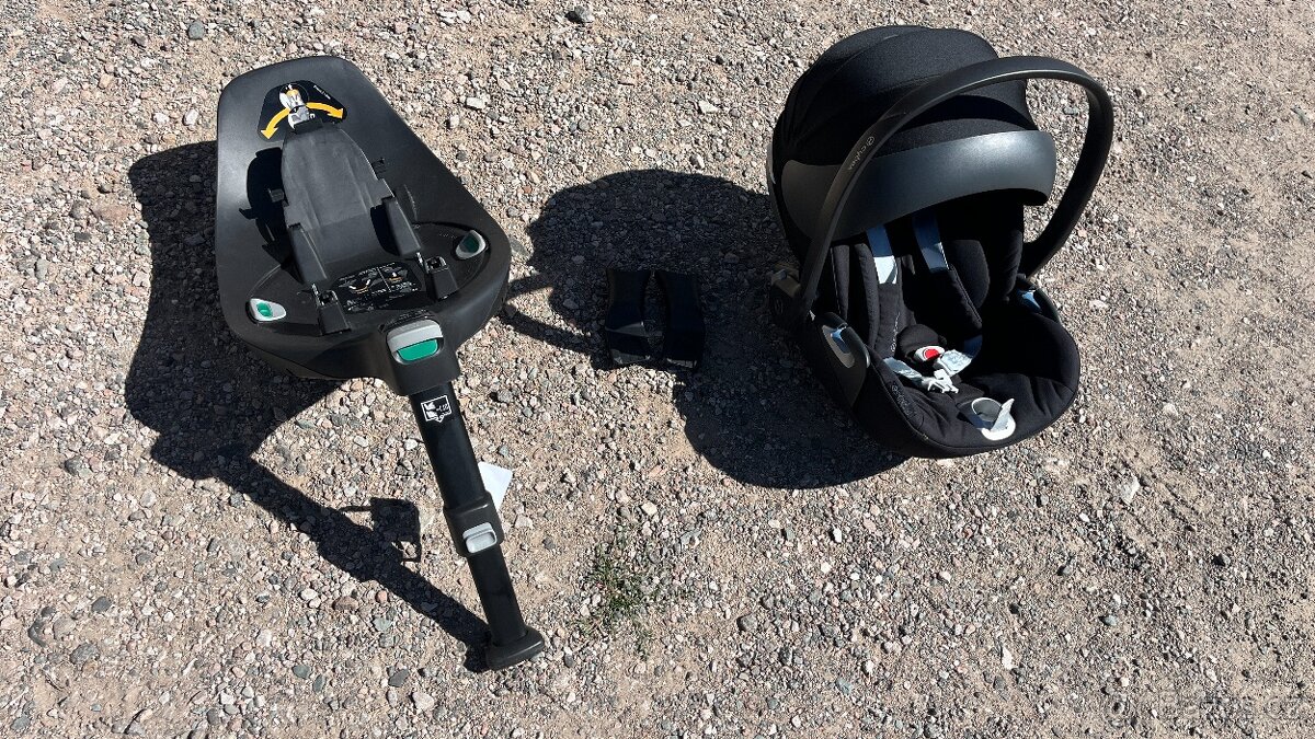 Cybex Cloud Z i-size + základna isofix BASE-Z (plotna)-TOP