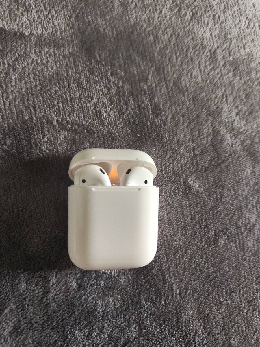 Apple AirPods 2019 2. generace