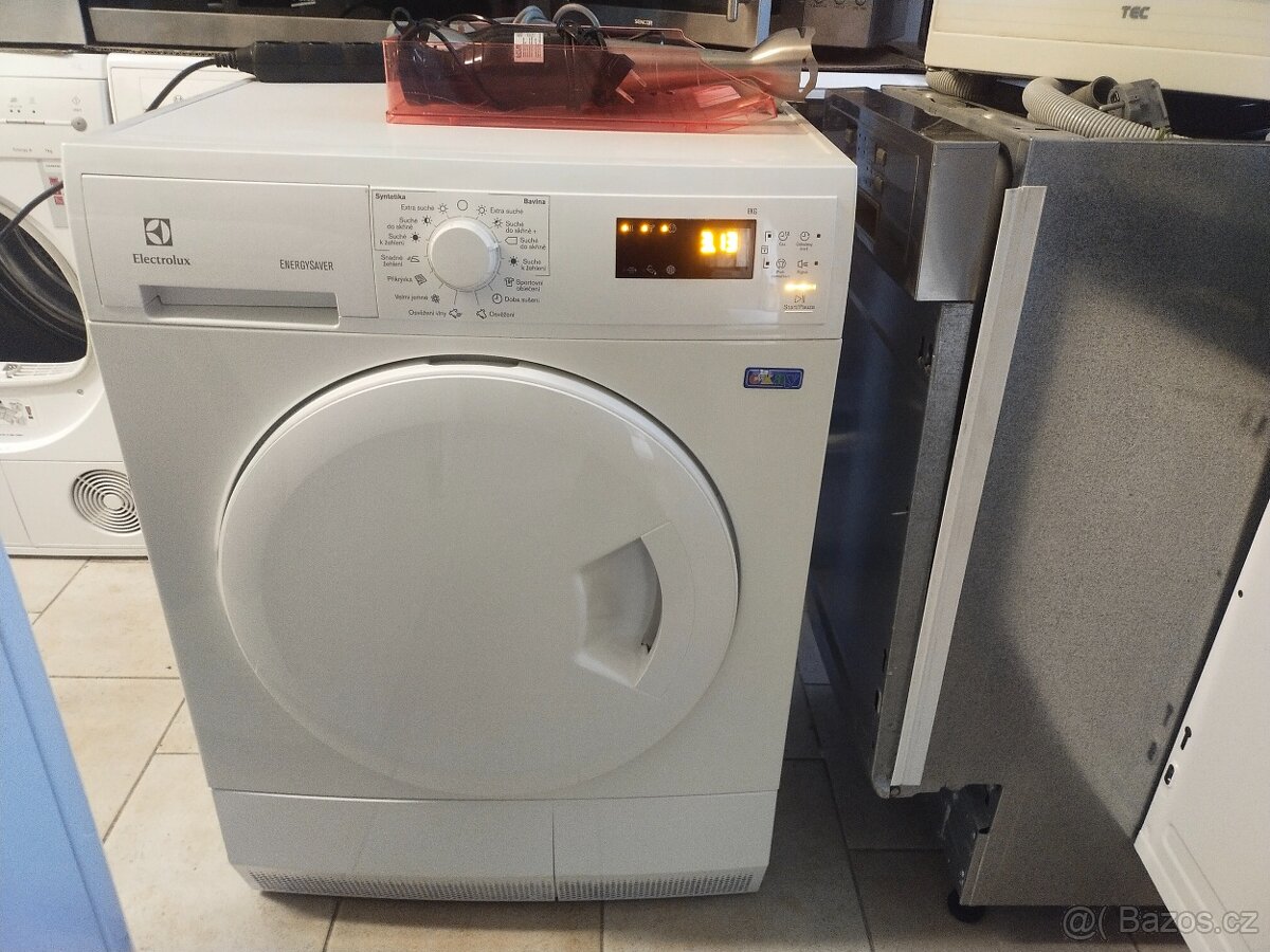 Prodám digitální sušičku značky Electrolux na 9kg--DOVEZU--