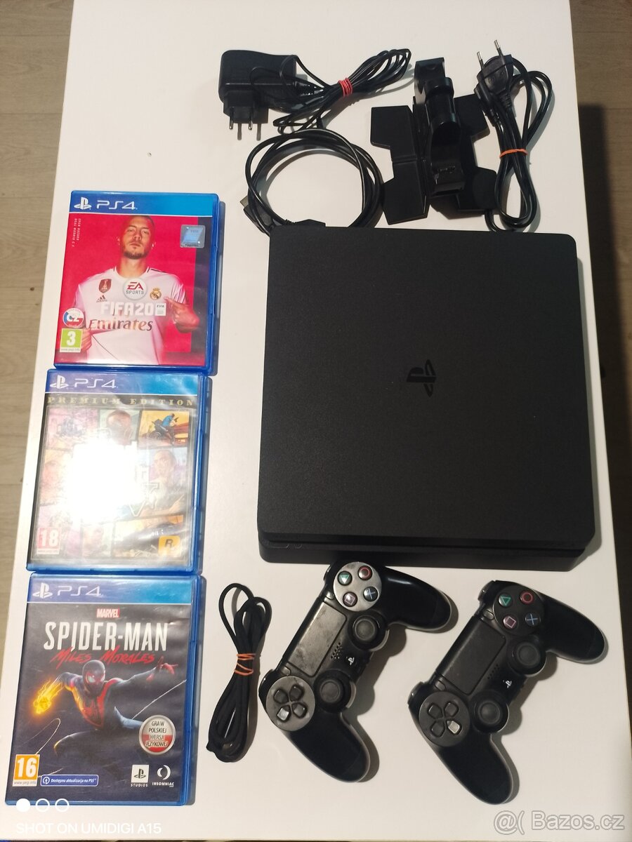 PS4 Slim