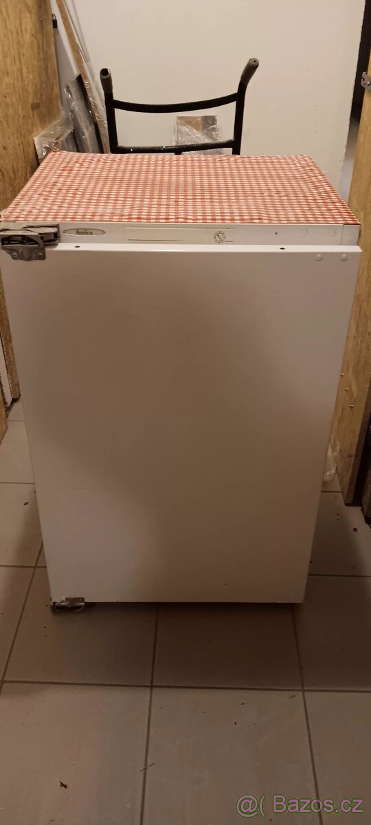 Lednice malá s mrazakem