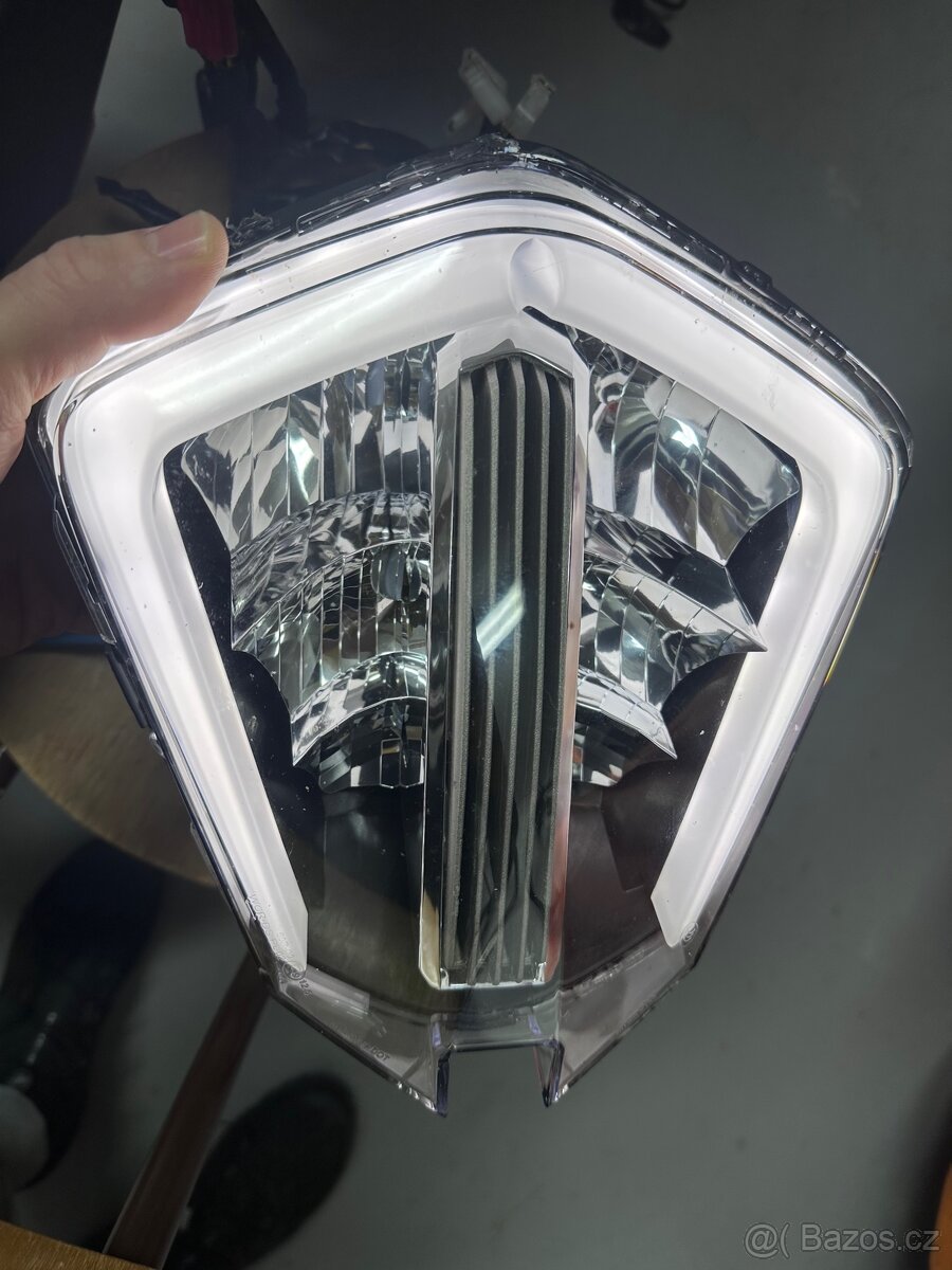 KTM 390 Adventure - Světlomet