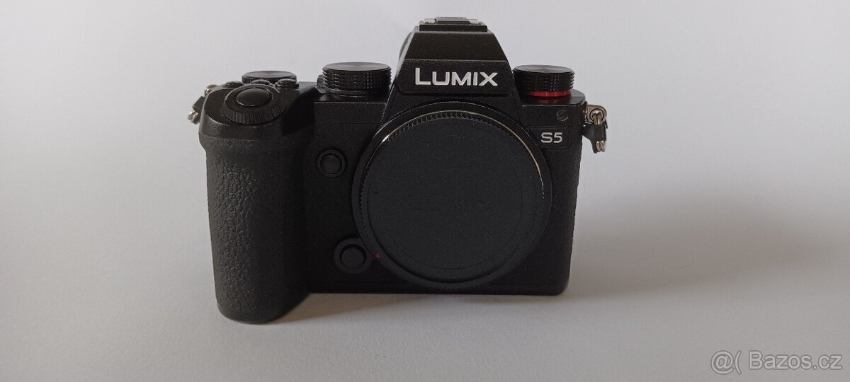 Panasonic Lumix DC-S5