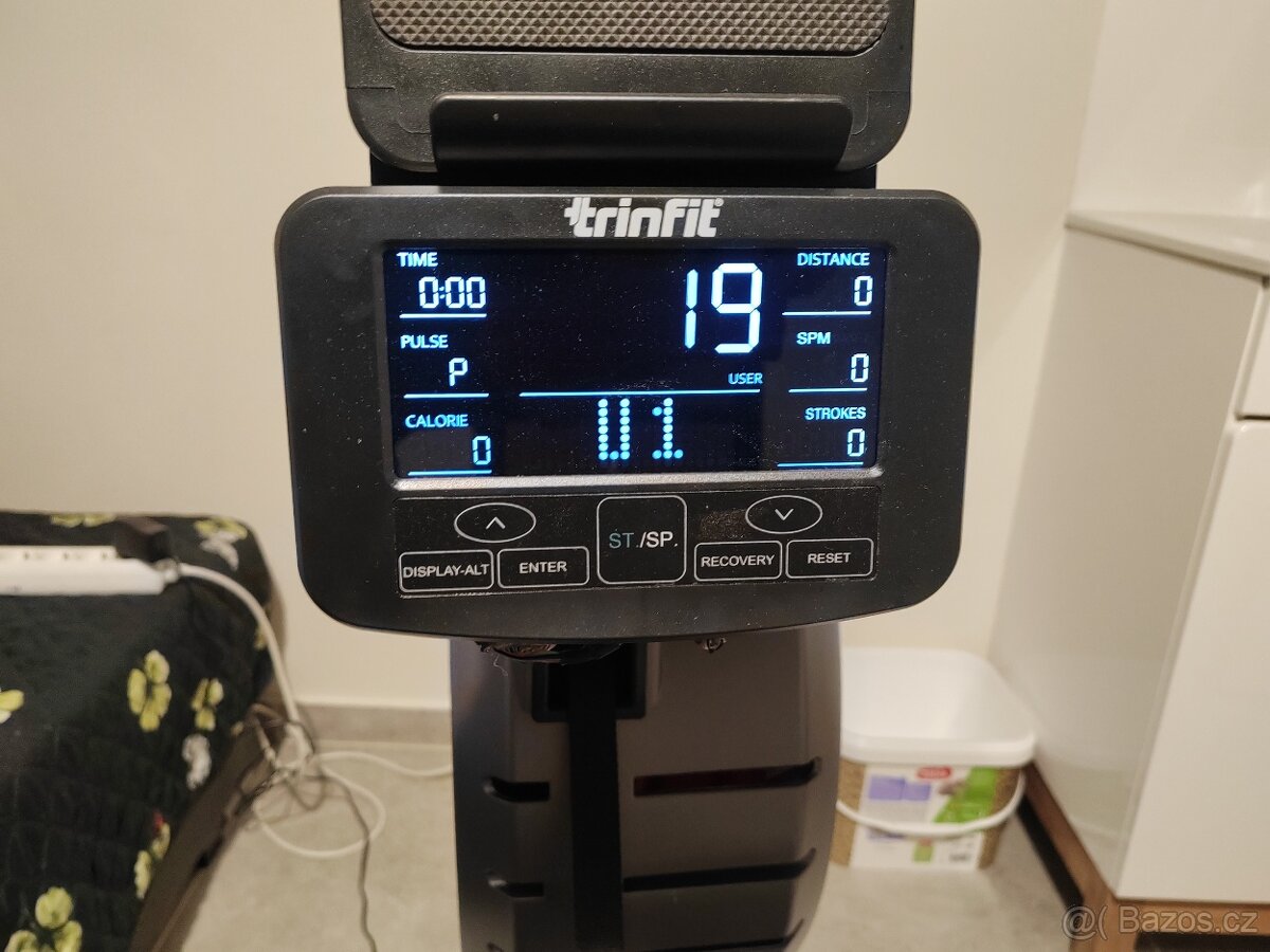 Veslovací trenažér TRINFIT Remo R700i AIR