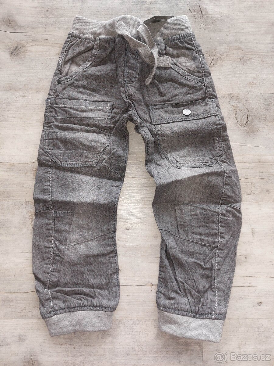 nové Next džíny, vel 98 a 110