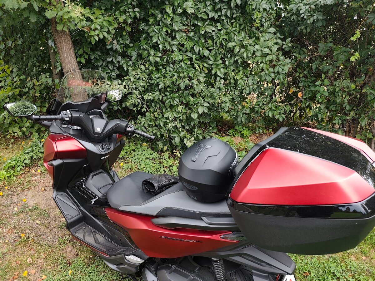 Honda Forza 125