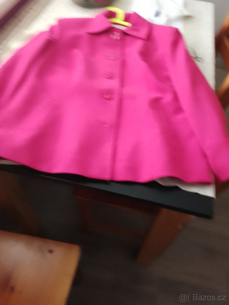 Dámský zimní kabát úplně červená