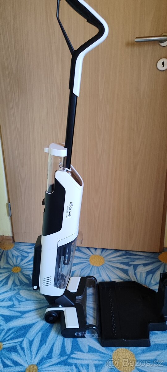 Aku podlahový vysavač