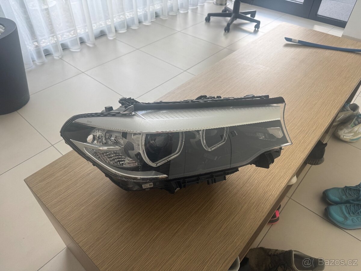 Originální pravý přední světlo pro BMW g30 s přísvitem