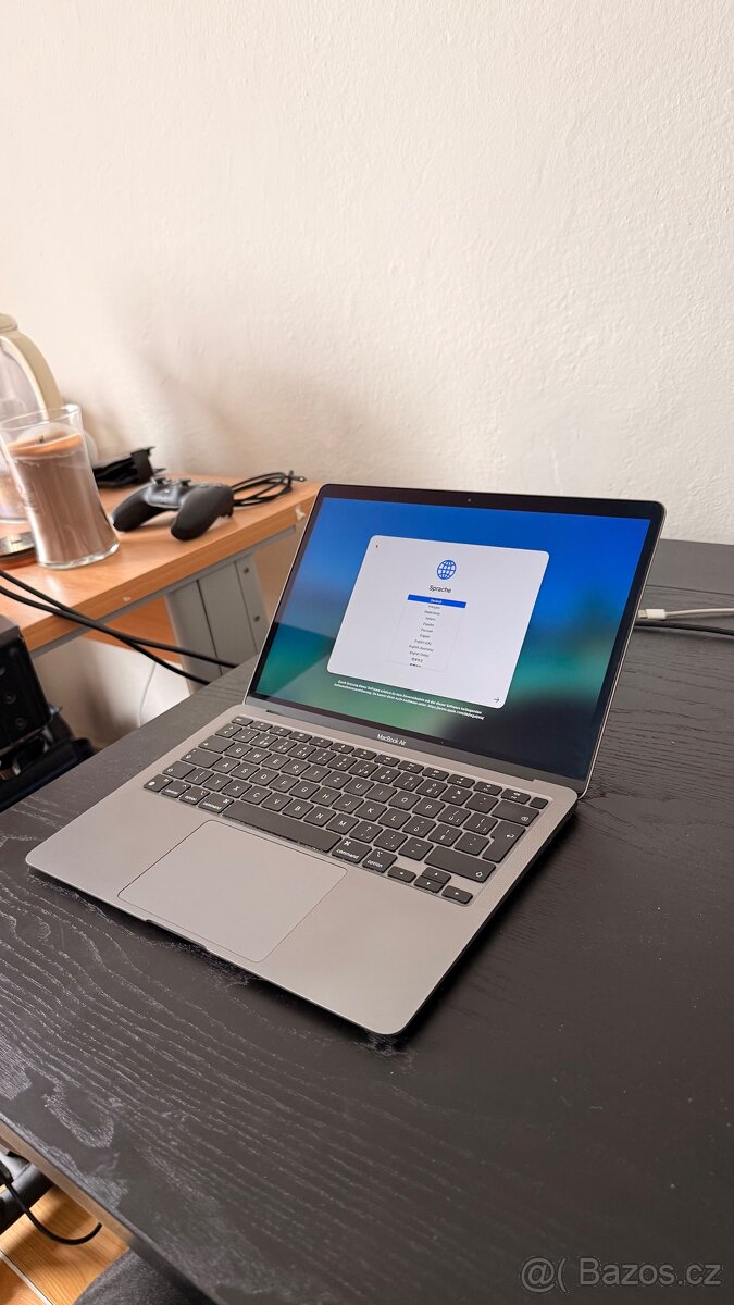 MacBook Air M1 – perfektní stav
