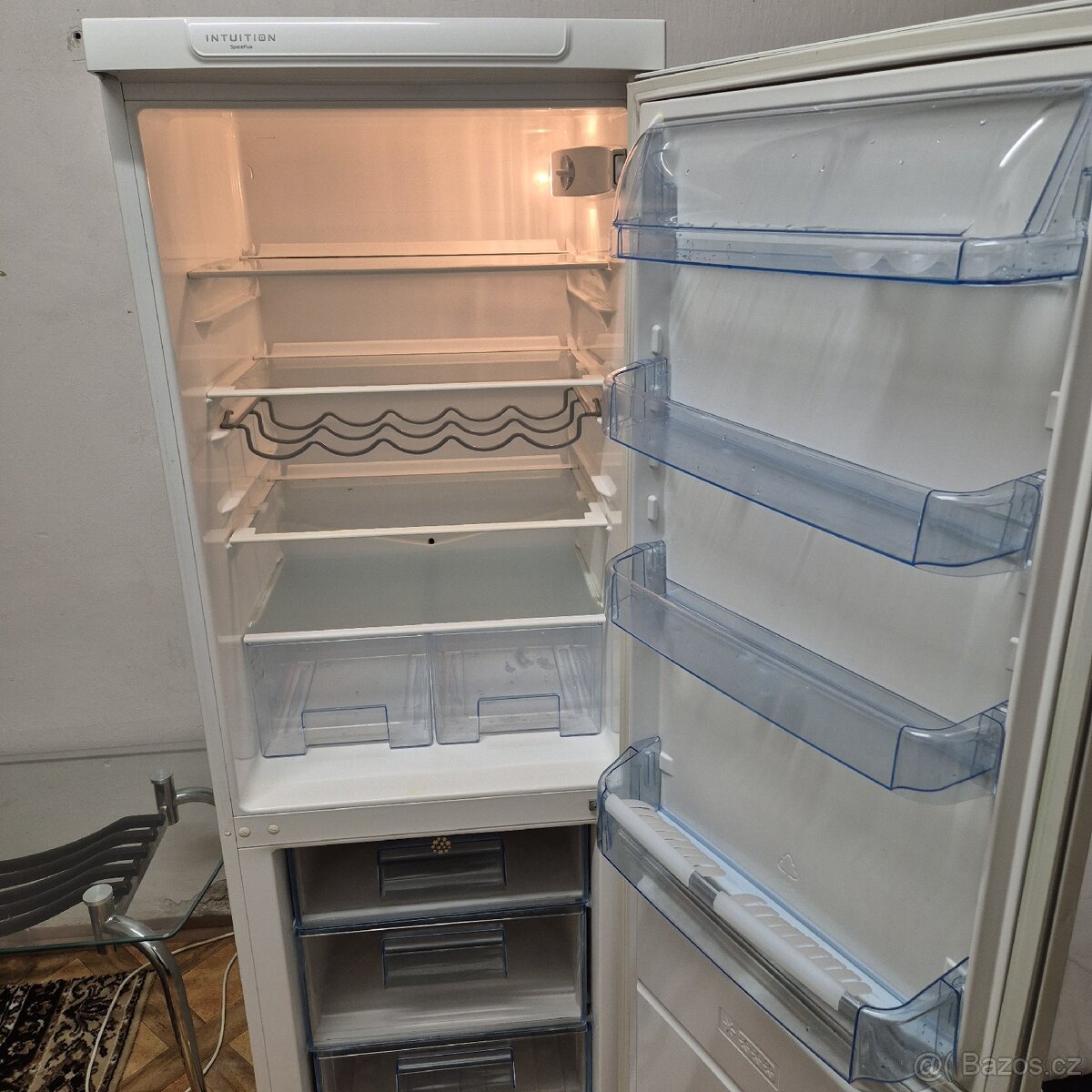 Lednička Electrolux